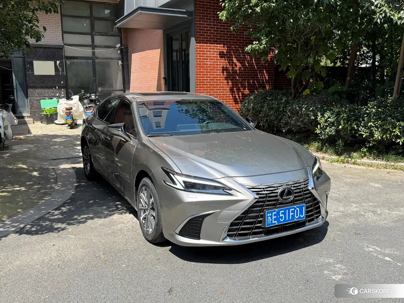 Lexus ES 2026 Champagne/brown из Китая, фото 5