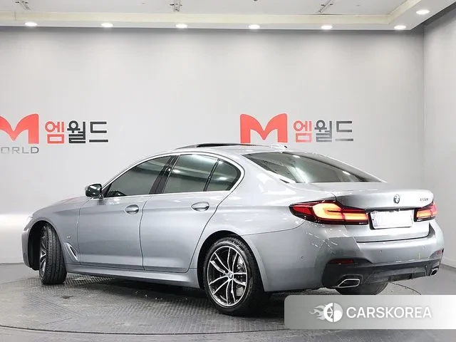 BMW 5 Series (G30) 2023 Серый из Кореи, фото 6