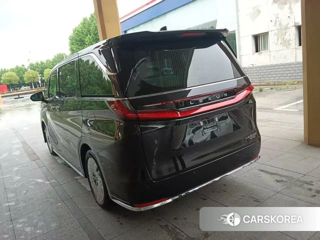 Lexus LM 2026 Черный из Китая, фото 4