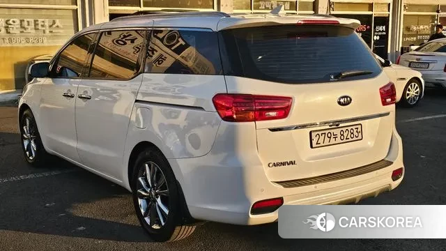 Kia The New Carnival id 3568617 из Кореи 14