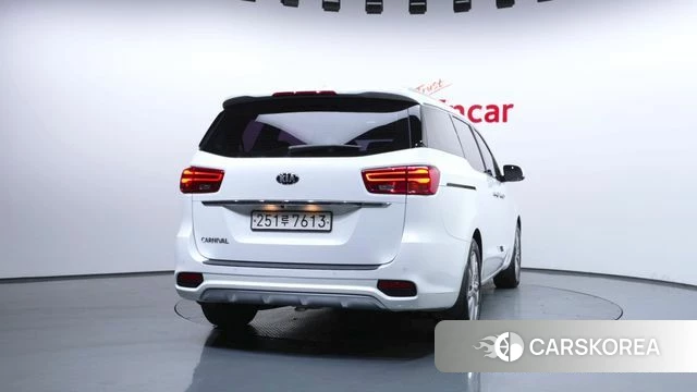 Kia The New Carnival id 4318119 из Кореи 14