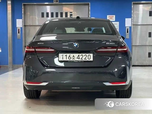 BMW 5 Series (G60) id 3036288 из Кореи 14