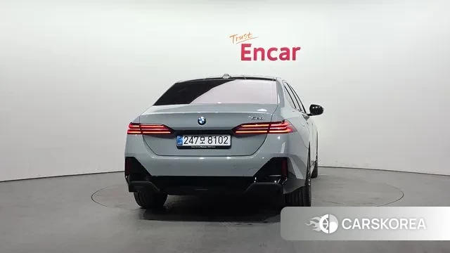 BMW 5 Series (G60) id 3466932 из Кореи 14