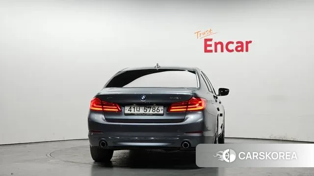 BMW 5 Series (G30) id 3773159 из Кореи 14