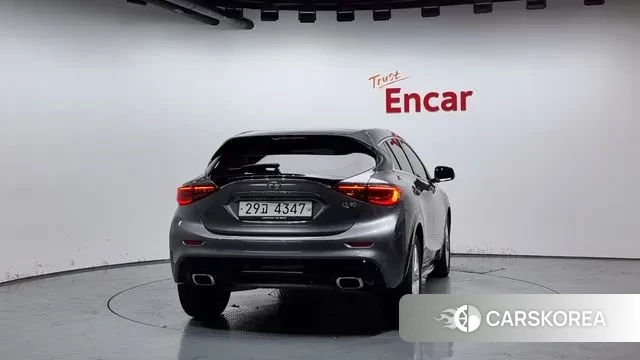 Infiniti Q30 id 3004594 из Кореи 14