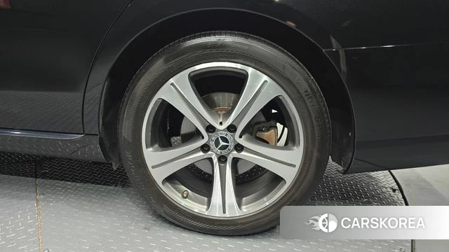 Mercedes-Benz E-Class W213 id 4907322 из Кореи 24