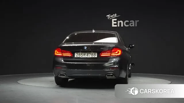 BMW 5 Series (G30) id 3489059 из Кореи 14