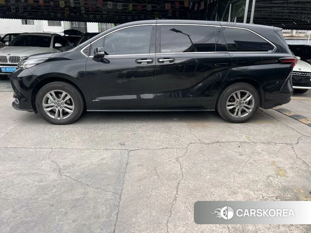 Toyota Saina id 4290219 из Китая 12