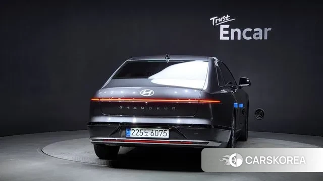 Hyundai Grandeur (GN7) id 3031704 из Кореи 14