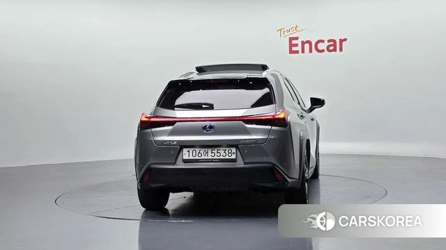 Lexus UX250h id 3872464 из Кореи 14