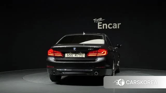 BMW 5 Series (G30) id 3039240 из Кореи 14