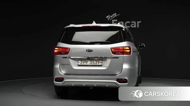 Kia The New Carnival id 4430558 из Кореи 14