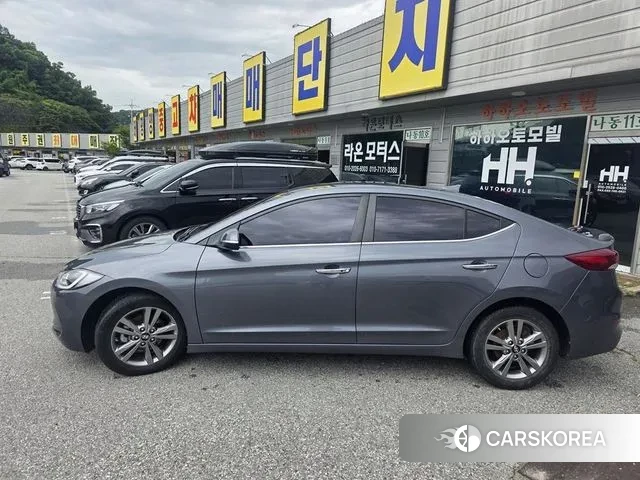 Hyundai Avante AD id 3009457 из Кореи 8