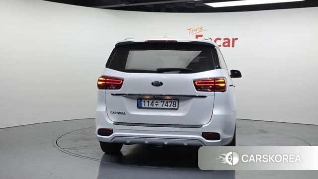 Kia The New Carnival id 3860998 из Кореи 14