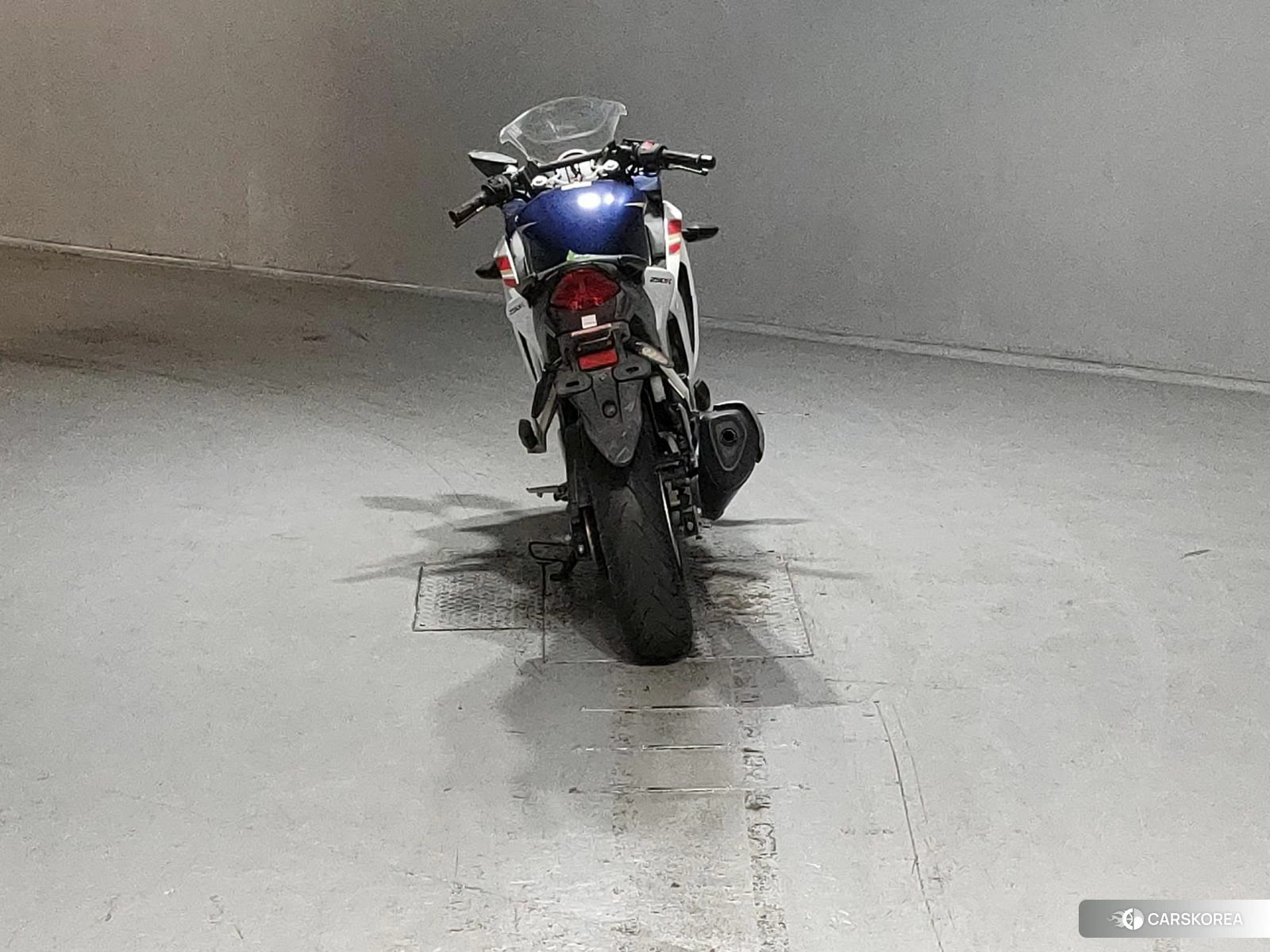 Проданный Honda CBR250R 2011 из Японии, фото 2