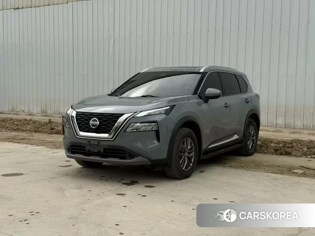 Nissan Qijun 2021 Темно-серый из Китая, фото 4