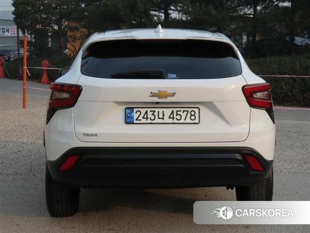 Chevrolet (GM Daewoo) Trax Crossover 2023 Белый из Кореи, фото 4
