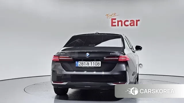 BMW 5 Series (G60) id 2888997 из Кореи 14