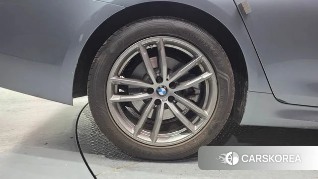 BMW 5 Series (G30) id 4363088 из Кореи 26