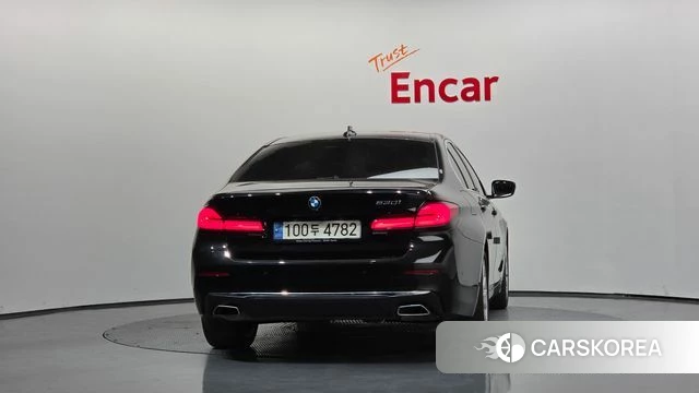 BMW 5 Series (G30) id 4682452 из Кореи 30
