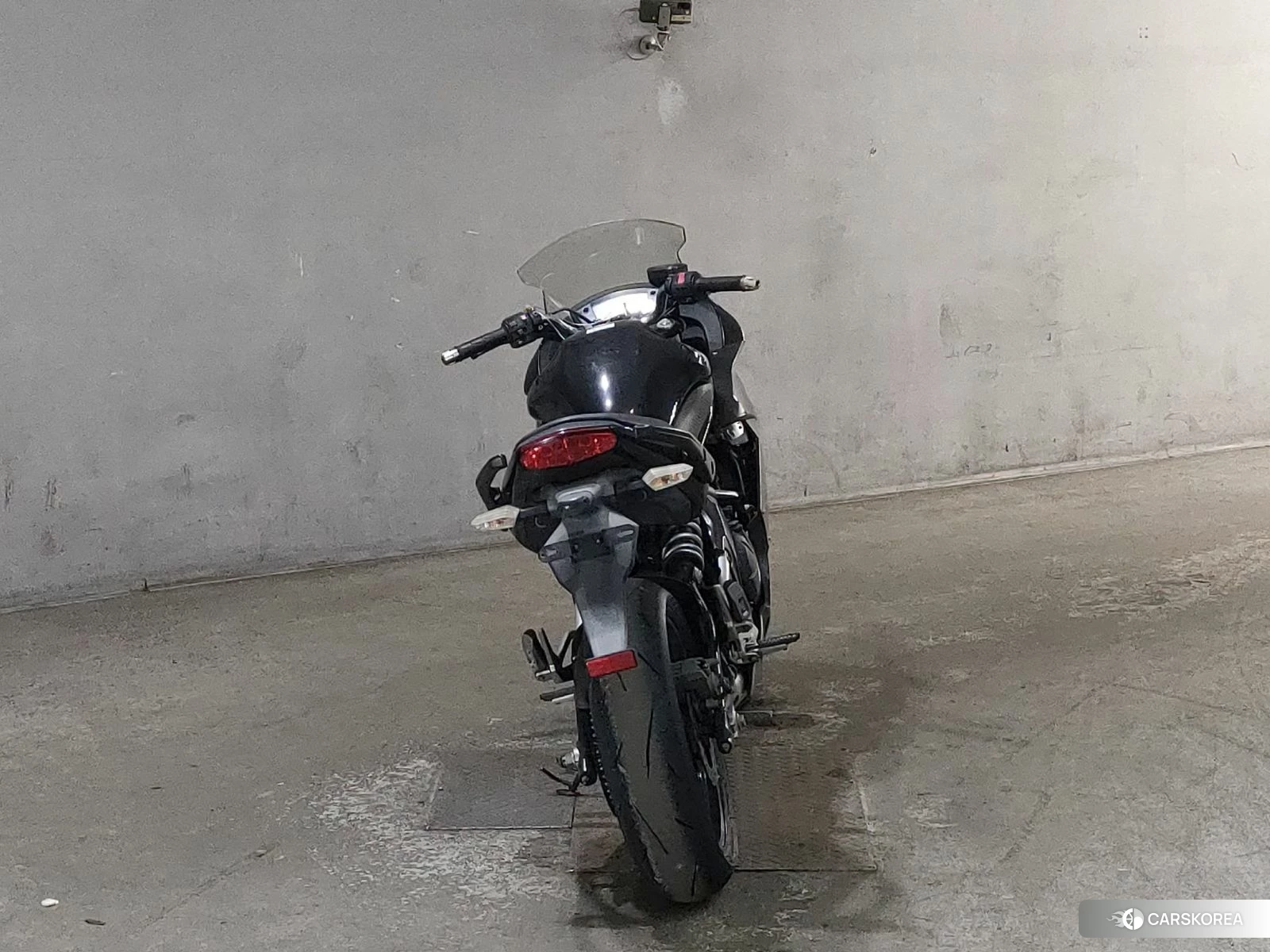 Проданный Kawasaki NINJA 400R 2011 из Японии
