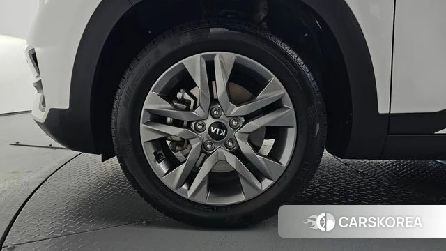 Kia Seltos id 4283508 из Кореи 26