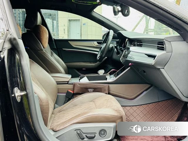 Audi A7L id 4274136 из Китая 15