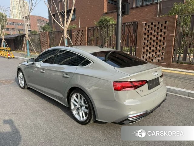 Audi A5 2021 Темно-серый из Китая, фото 4