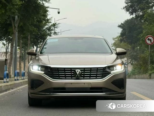 Volkswagen Passat 2022 Шампань из Китая, фото 4
