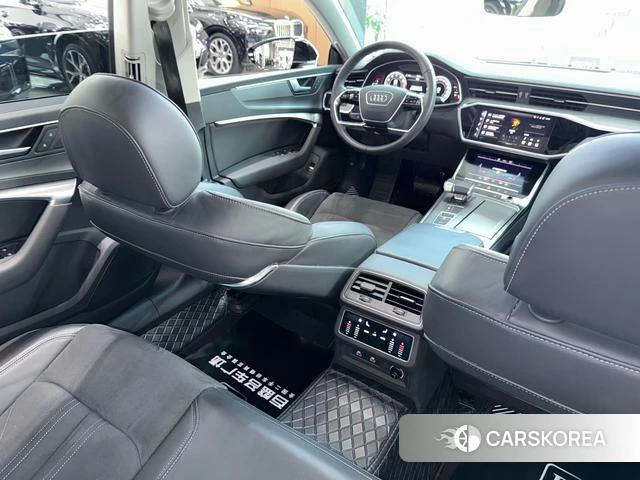 Audi A7L id 4215105 из Китая 8