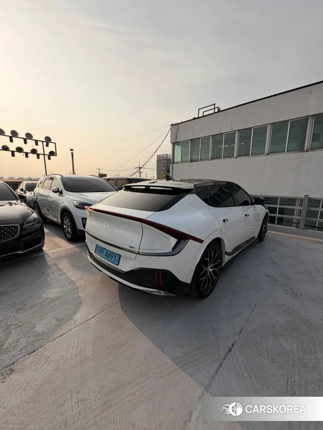 Kia EV6 2022 Белый из Кореи, фото 4