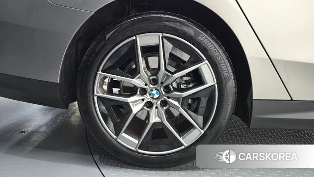 BMW 5 Series (G60) id 4686330 из Кореи 26