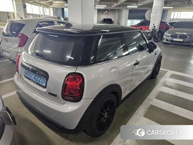 Mini Cooper Electric 2022 Серебряный из Кореи, фото 5