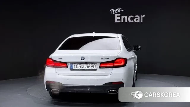 BMW 5 Series (G30) id 3401924 из Кореи 14