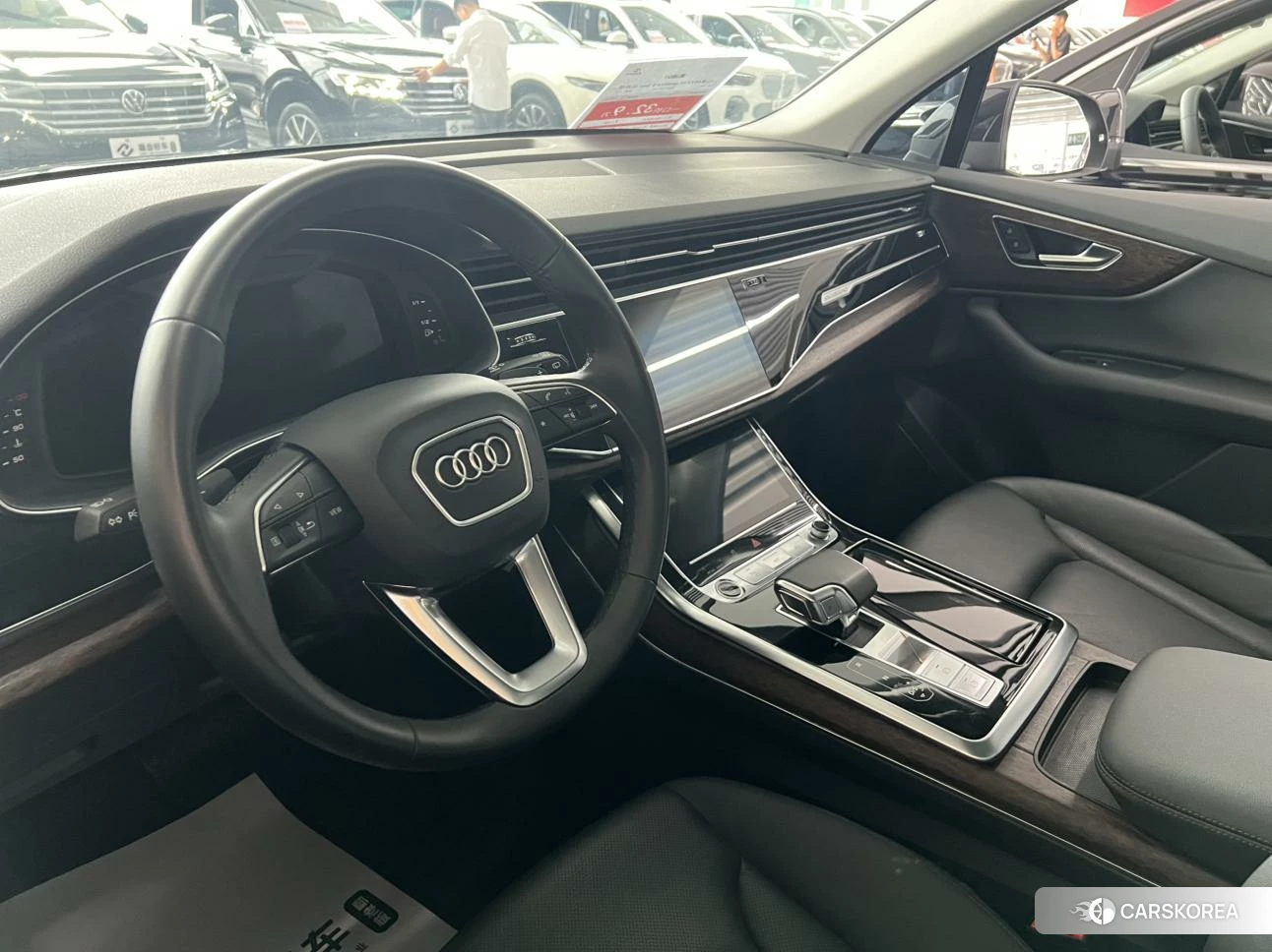 Audi Q7 2020 Черный из Китая, фото 4