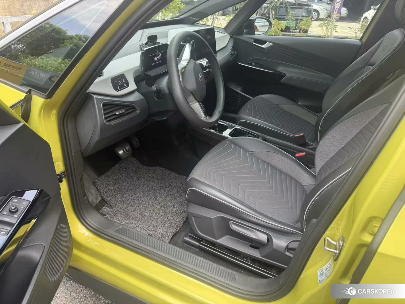 Volkswagen ID.3 2022 Желтый из Китая, фото 4