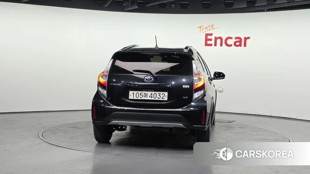 Toyota Prius C id 3936156 из Кореи 14