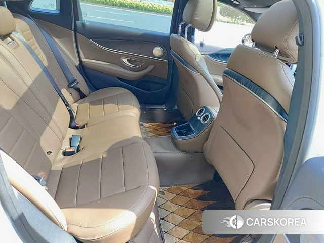 Mercedes-Benz E-class 2021 Белый из Китая, фото 4