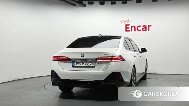 BMW 5 Series (G60) id 3850250 из Кореи 14