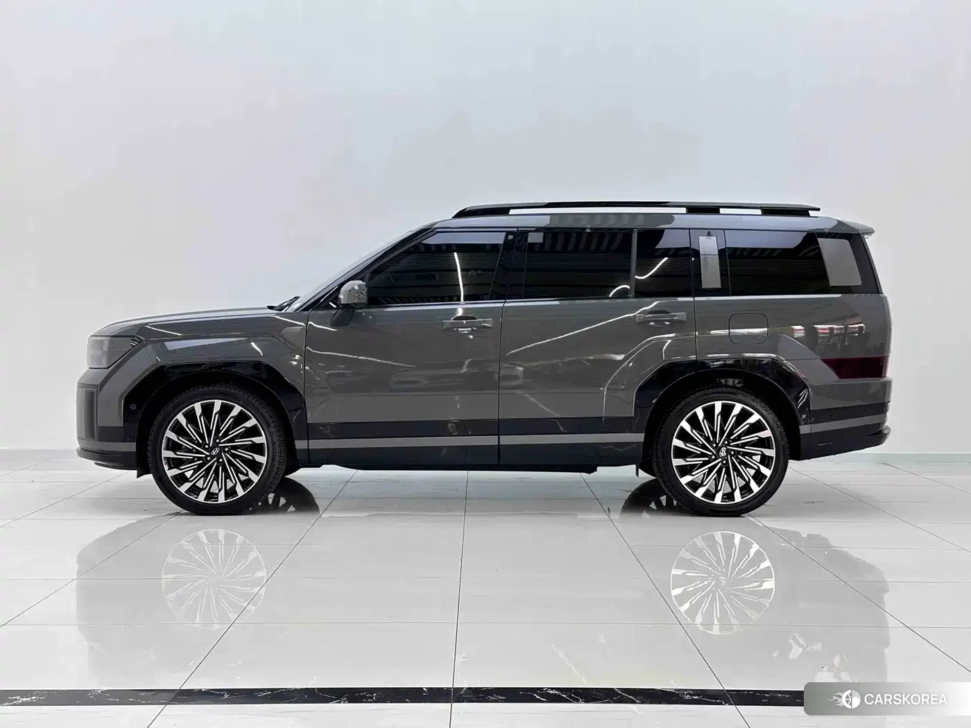 Hyundai Santa Fe 2025 Silver/gray из Китая, фото 4