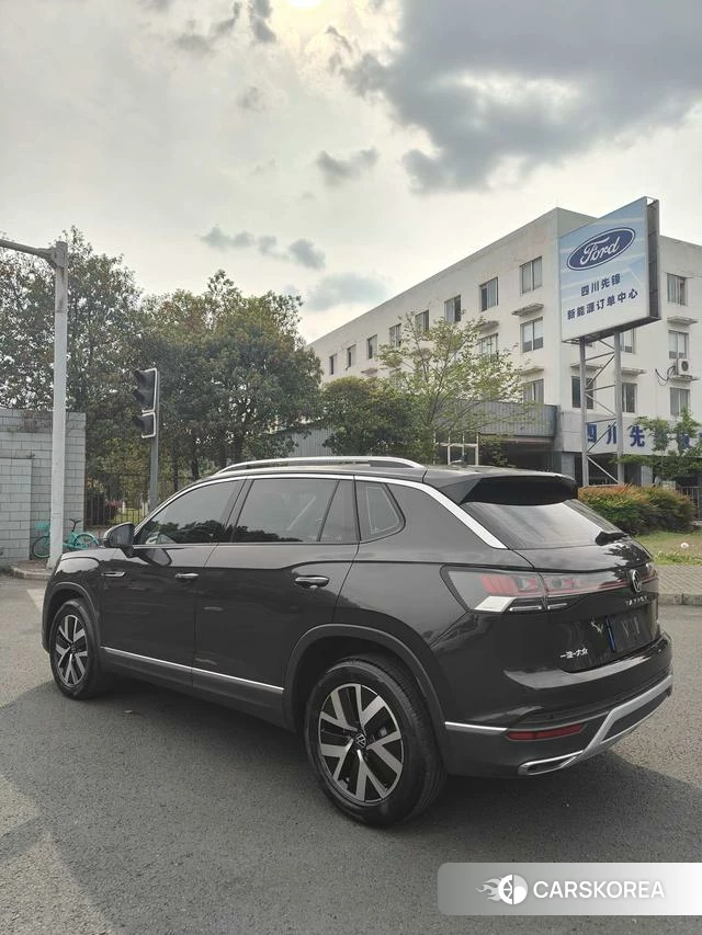 Volkswagen Tanyue 2023 Темно-серый из Китая, фото 4