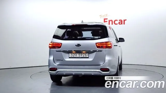 Kia The New Carnival id 2946359 из Кореи 14