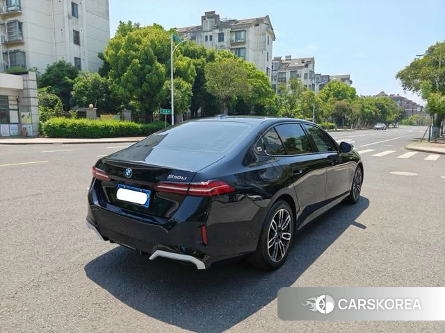 BMW 5 series 2025 Черный из Китая, фото 4
