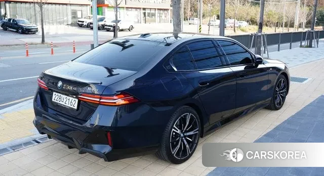 BMW 5 Series (G60) id 3436789 из Кореи 13