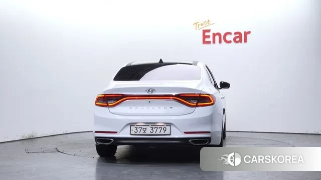 Hyundai Grandeur IG id 3687420 из Кореи 14