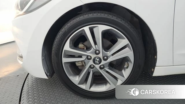 Hyundai Avante AD id 3834878 из Кореи 14