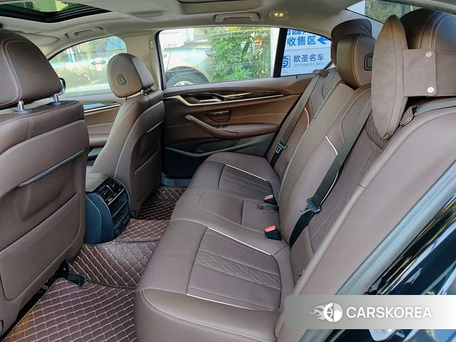 BMW 5 series 2021 Черный из Китая, фото 4