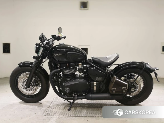 Triumph BONNEVILLE BOBBER 2020 из Японии, фото 2
