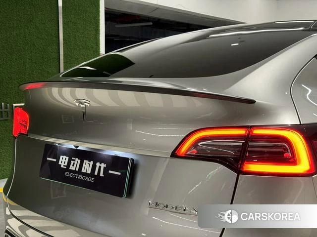 Tesla Model Y id 4253885 из Китая 18