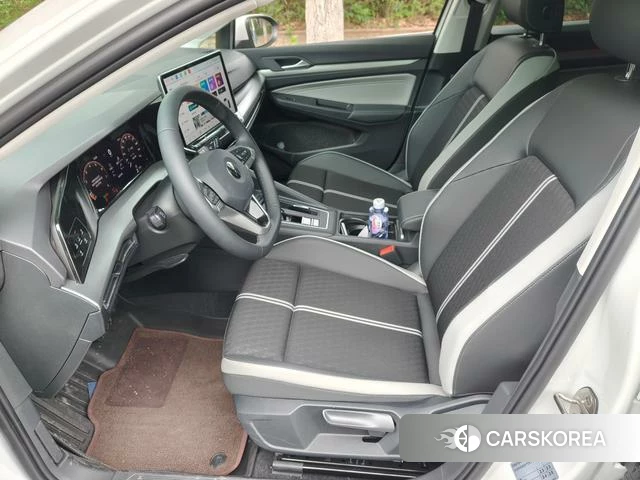 Volkswagen Golf 2026 Белый из Китая, фото 4